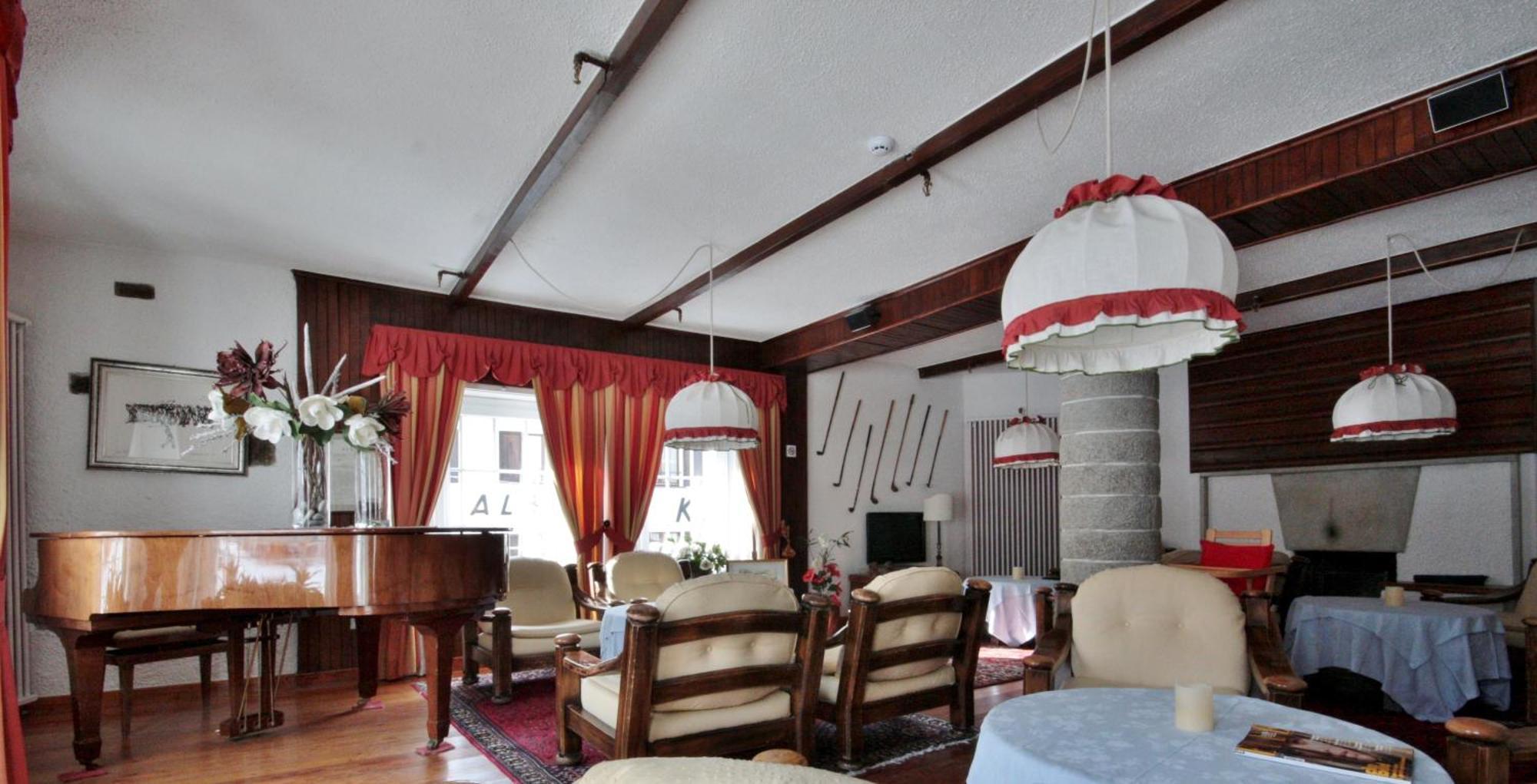 מאדסימו Hotel La Meridiana מראה חיצוני תמונה