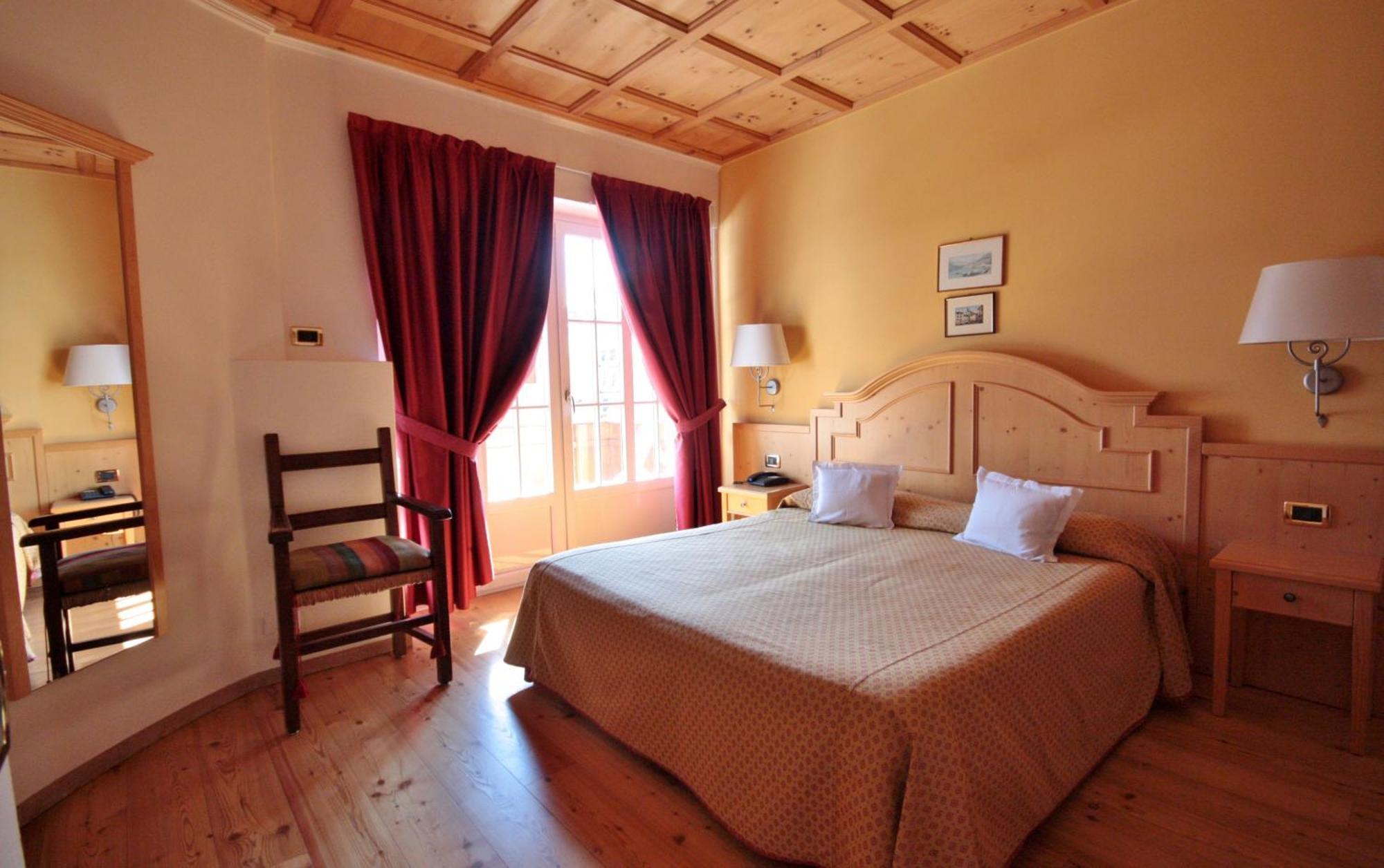 מאדסימו Hotel La Meridiana מראה חיצוני תמונה