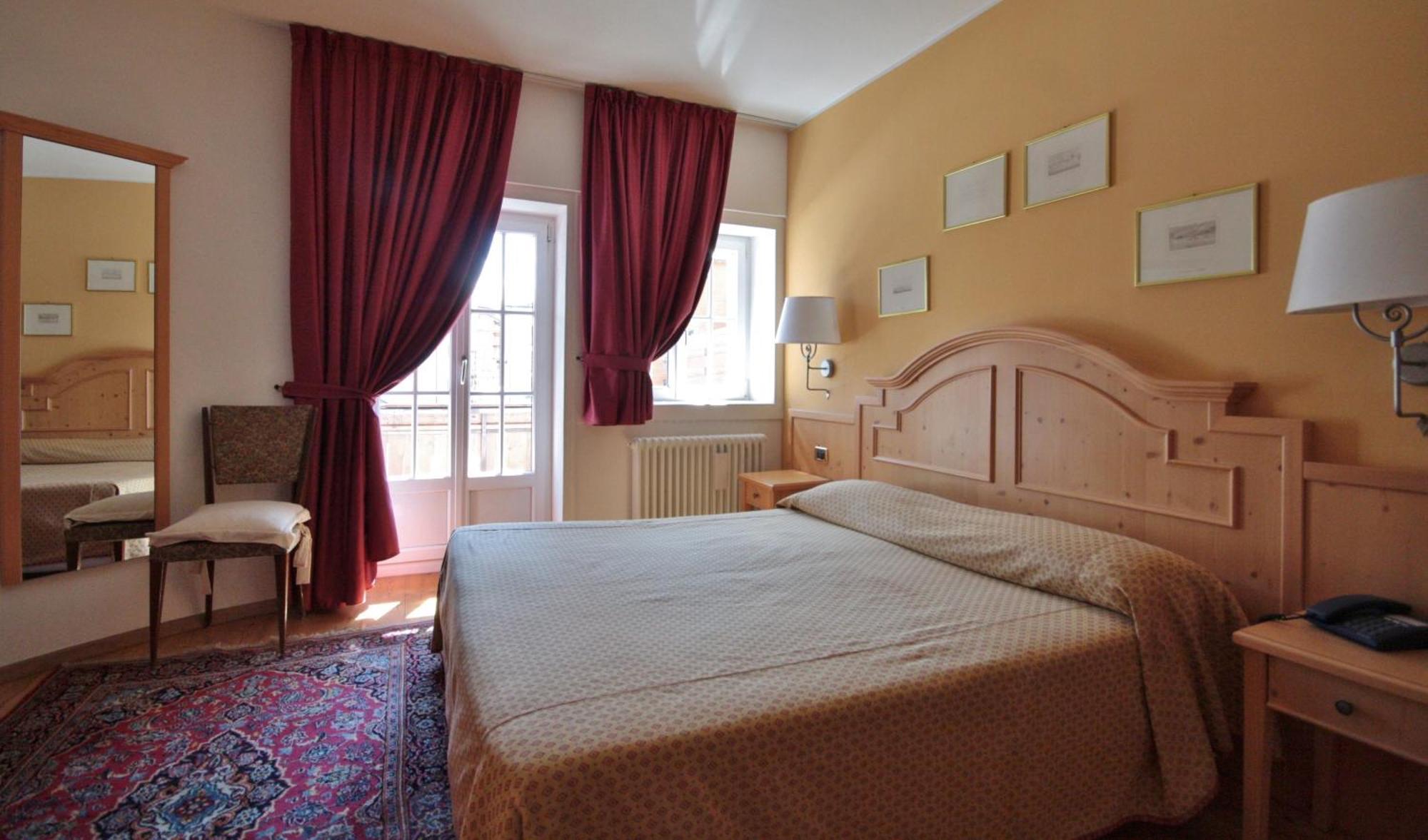 מאדסימו Hotel La Meridiana מראה חיצוני תמונה