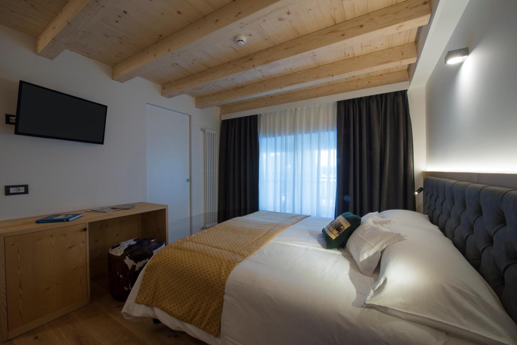 מאדסימו Hotel La Meridiana מראה חיצוני תמונה