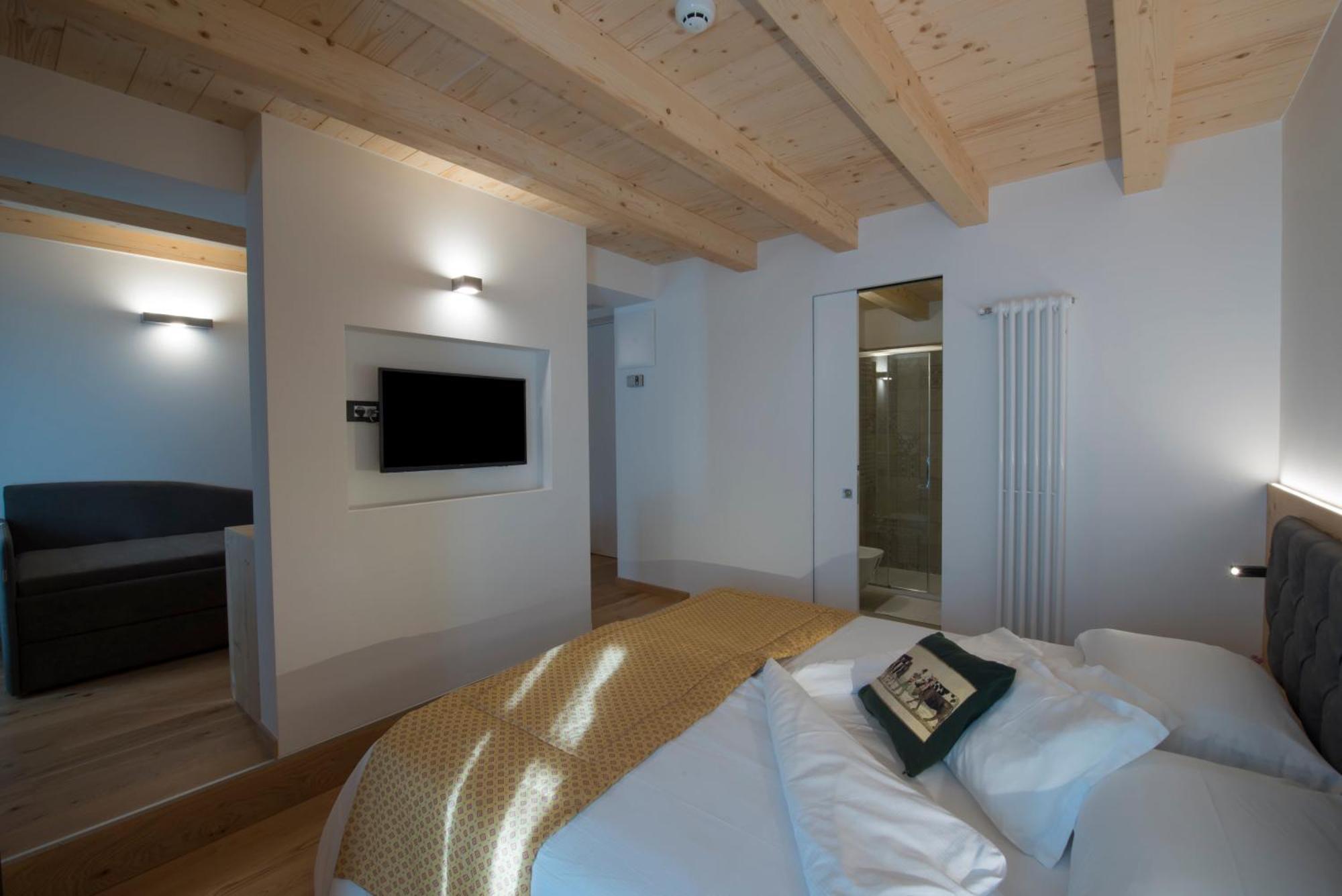 מאדסימו Hotel La Meridiana מראה חיצוני תמונה