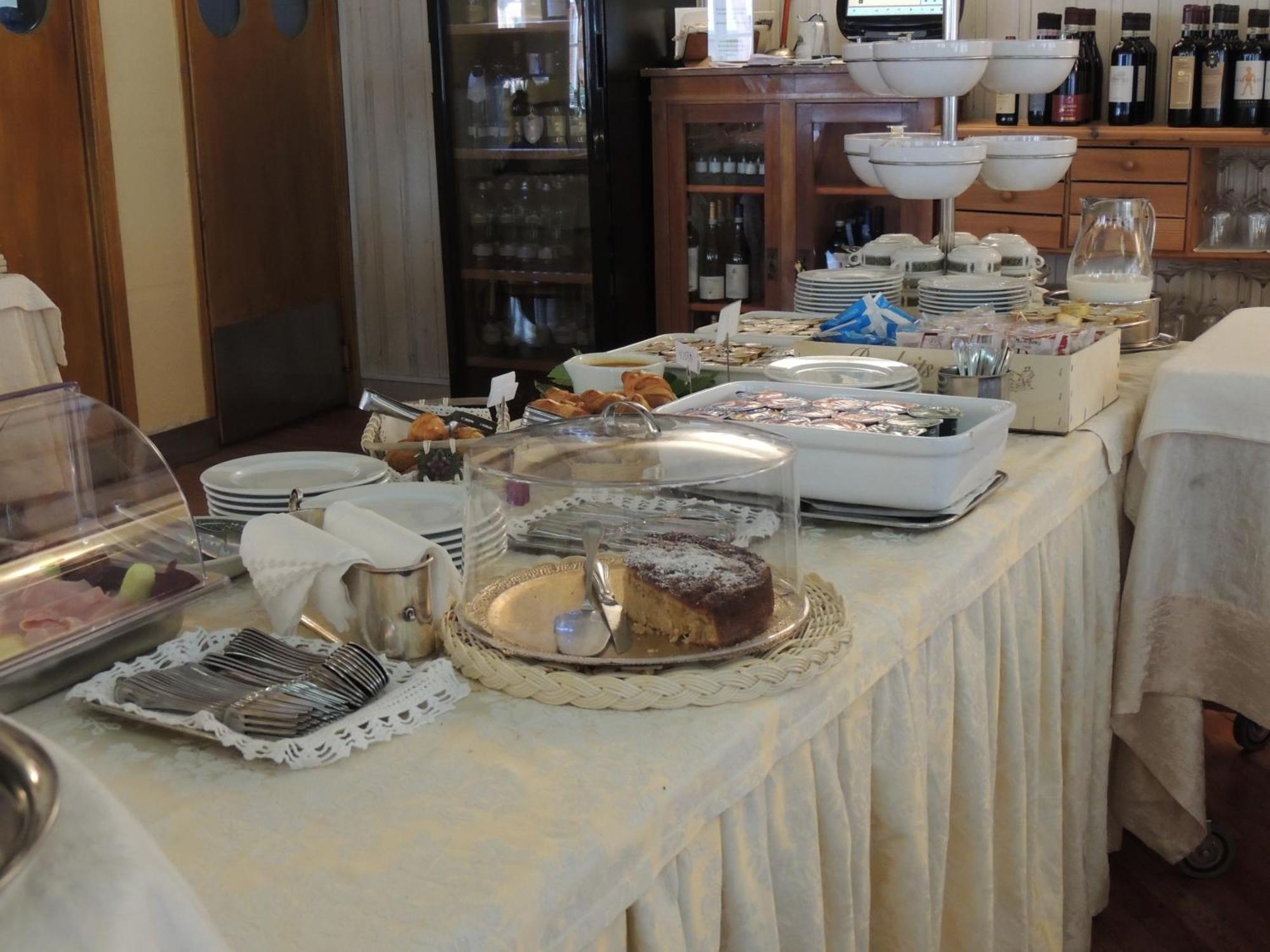 מאדסימו Hotel La Meridiana מראה חיצוני תמונה