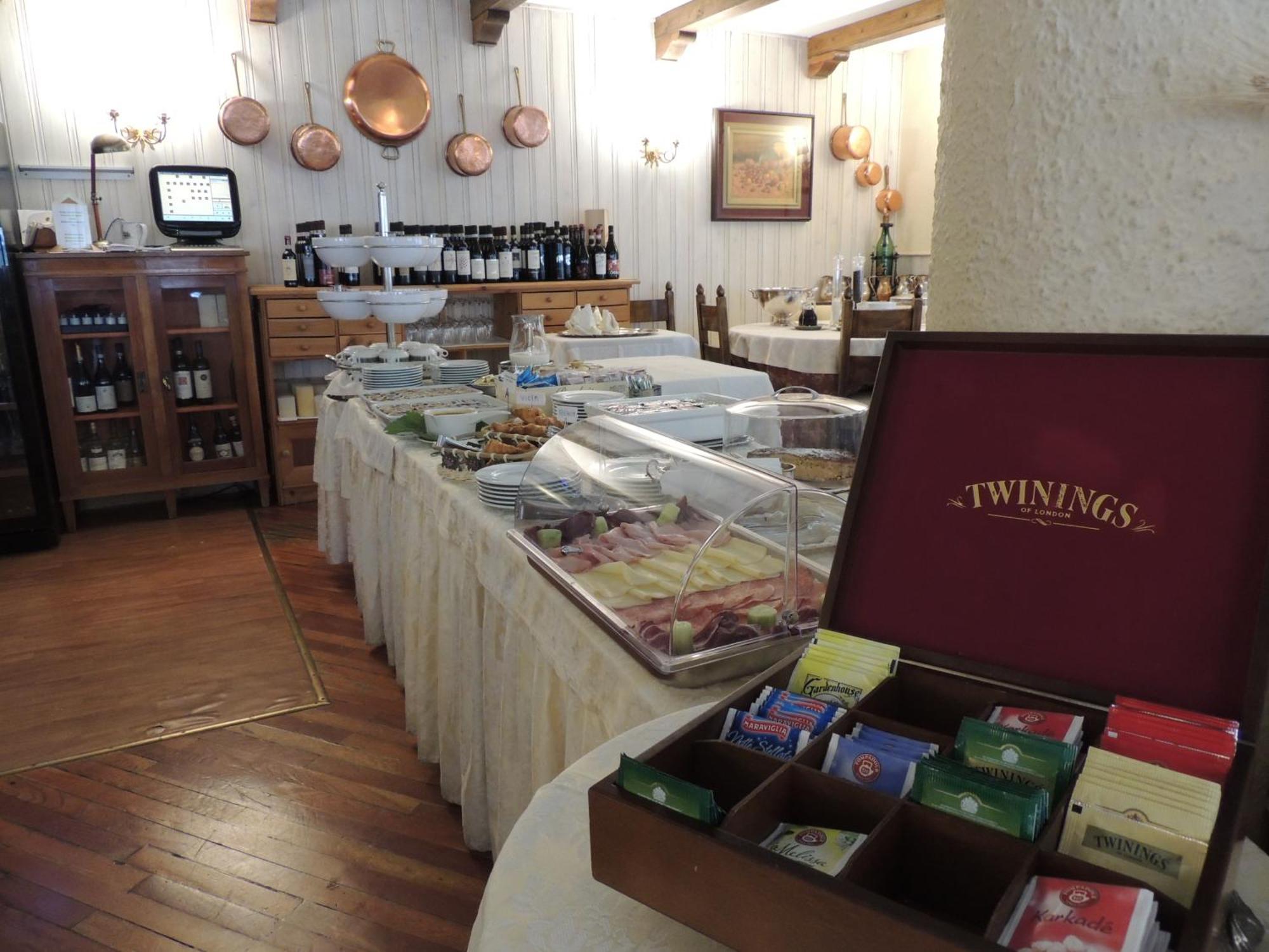 מאדסימו Hotel La Meridiana מראה חיצוני תמונה